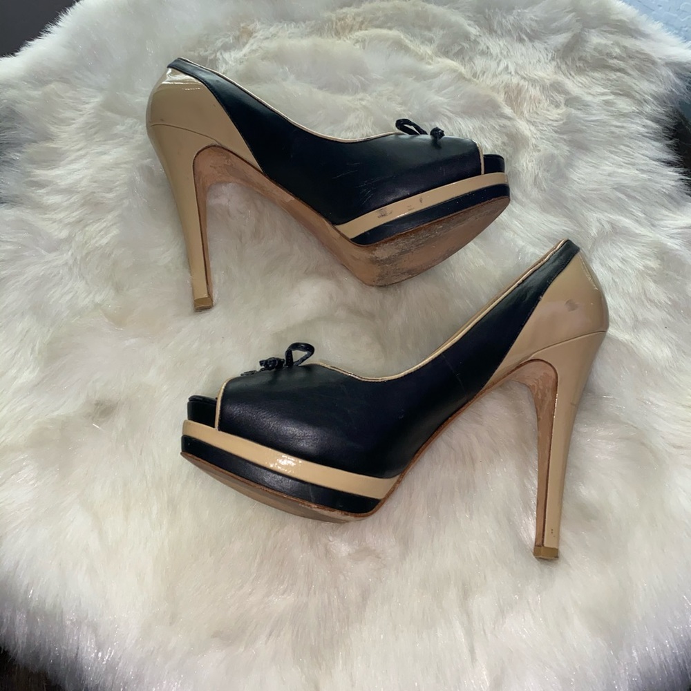 PELLE Moda-Black Leather&Tan patent peeptoe pumps